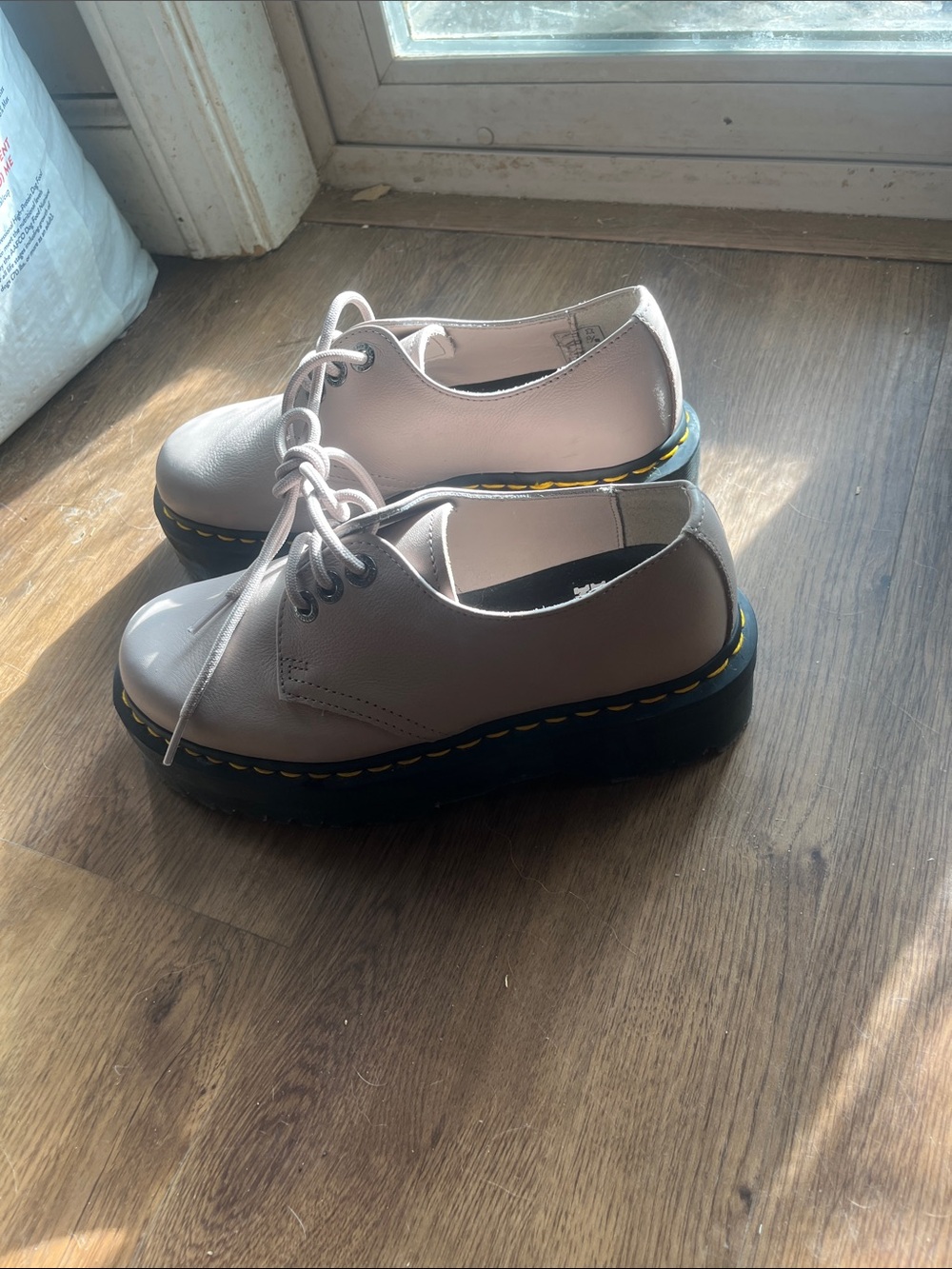Dr. Martens shoes - Picture 2 of 7